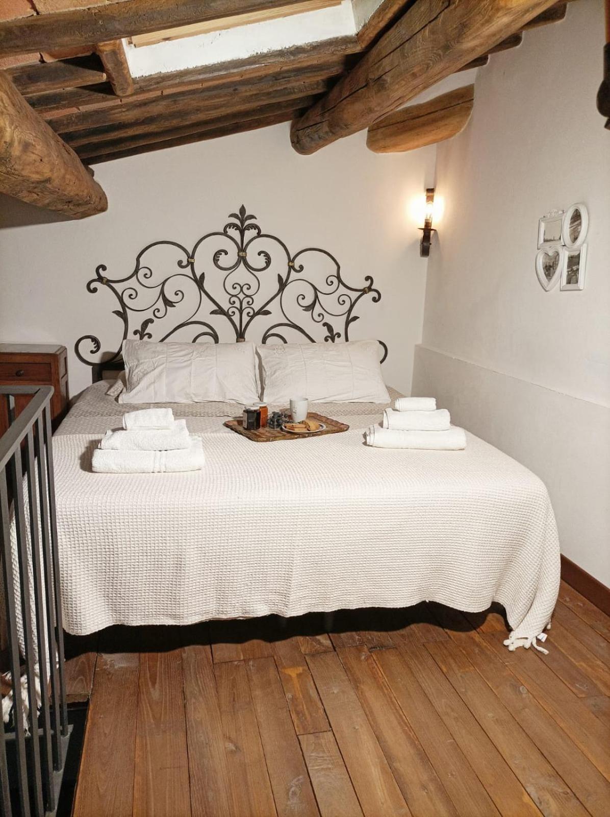 Tuscan Rooms Greve in Chianti Exterior photo